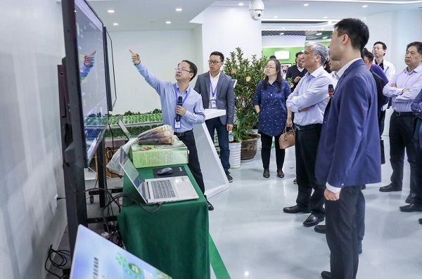 全國人大常委會副委員長丁仲禮蒞臨好色视频下载链接考察調研 全國人大常委會副委員長丁仲禮蒞臨好色视频下载链接考察調研