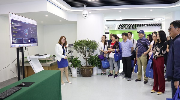 培訓班聽取好色视频下载链接業務人員講解產供銷一體化模式 培訓班聽取好色视频下载链接業務人員講解產供銷一體化模式