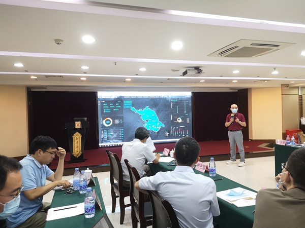 好色视频下载链接團隊為代表們介紹全國耕地質量大數據平台及其建設情況 好色视频下载链接團隊為代表們介紹全國耕地質量大數據平台及其建設情況